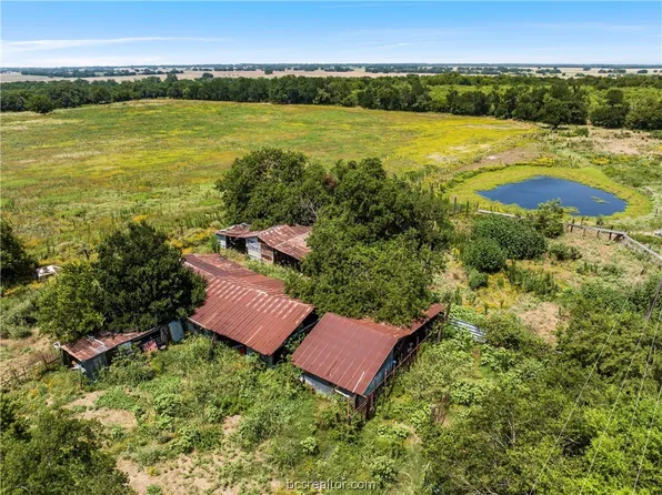 2375 Fm 935, Chilton, TX 76632