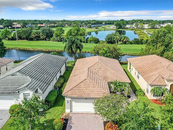 4th image of 310 SW Tomoka Springs Dr