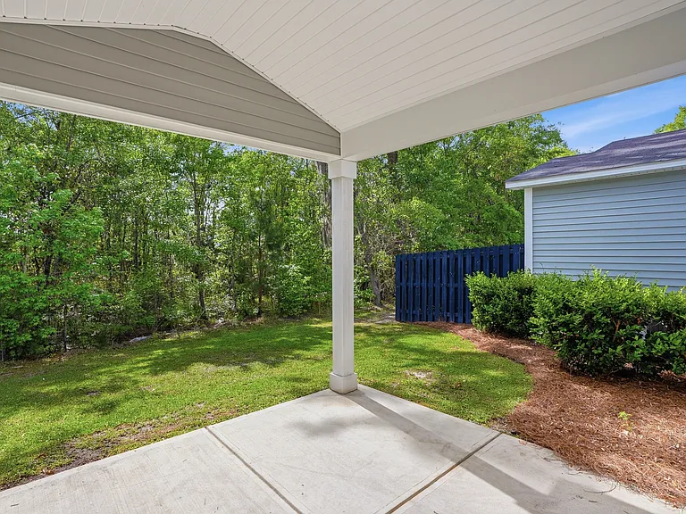 17 Crown Ct — Photo 42