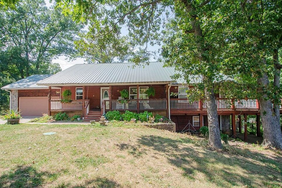1st image of 747 Amanda Drive