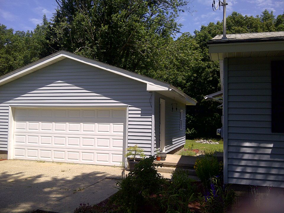Garage and Side Landscape