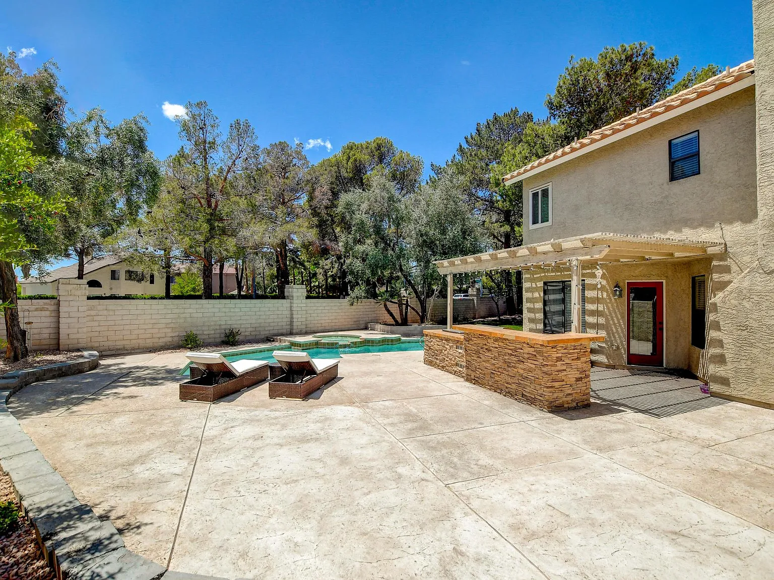 9205 Sandy Shores Drive — Photo 4