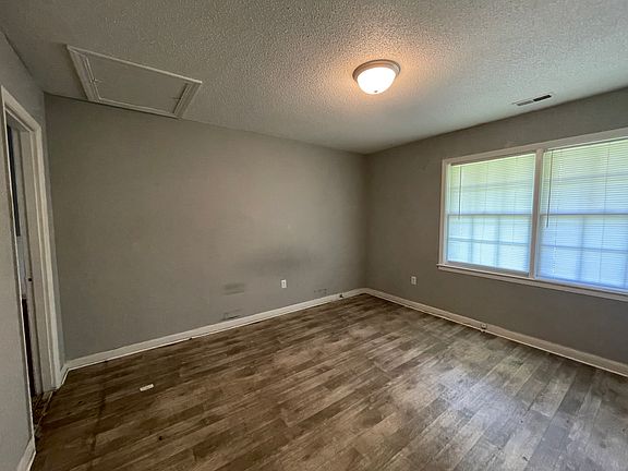 3rd image of 8836 Deerwood Dr