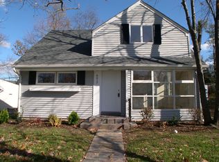 6617 Cornell Dr, Alexandria, VA 22307