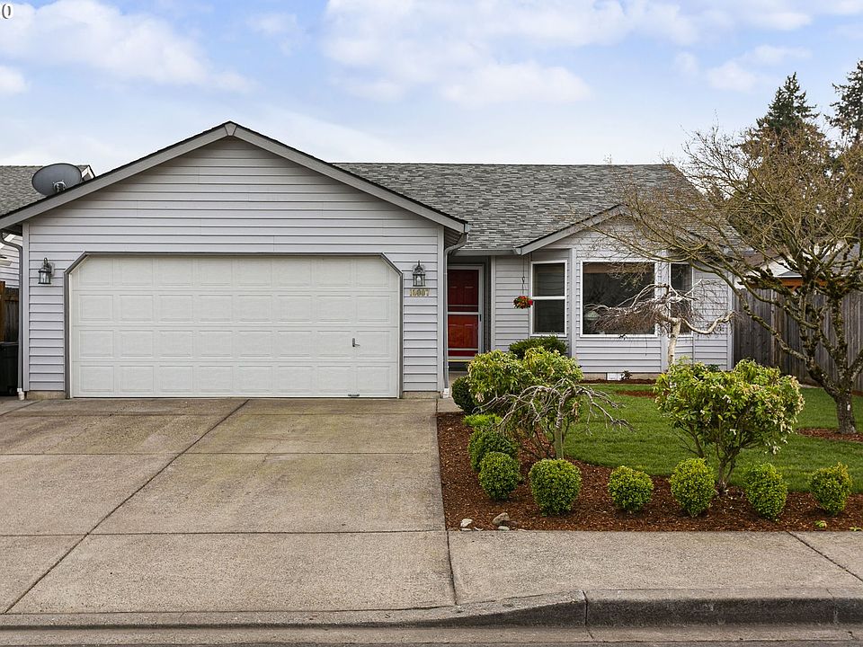 1st image of 10007 NE 62nd Cir