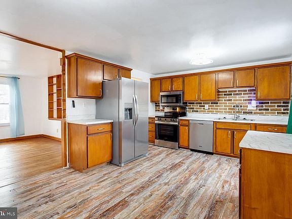 3rd image of 5213 Vaughan Ct