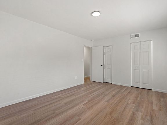 3rd image of 808 Chesapeake St SE APT 301