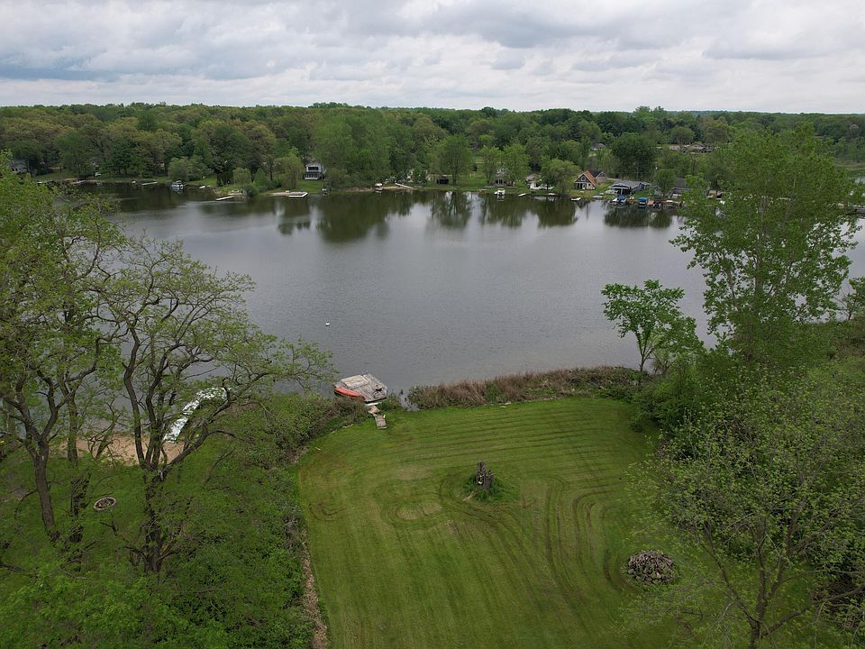 1st image of 2831 Hemlock Rd