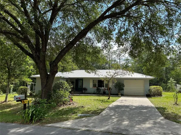 110 W Country Club Dr, Williston, FL 32696