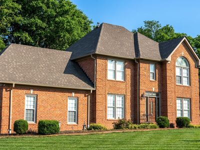 1000 Creekglen Ct, Hendersonville, TN, 37075