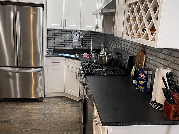 3rd image of 1123 W Grand Ave #2B