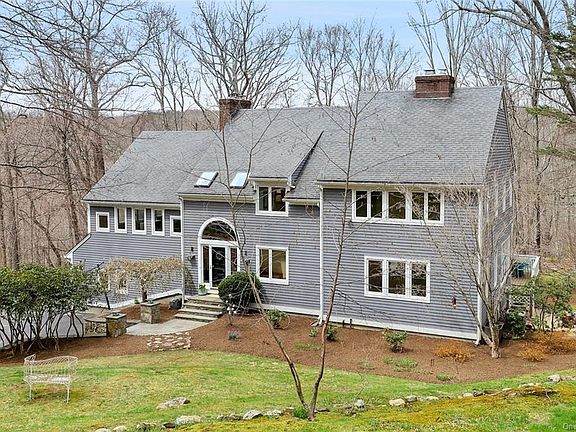2nd image of 19 Five Ponds Dr