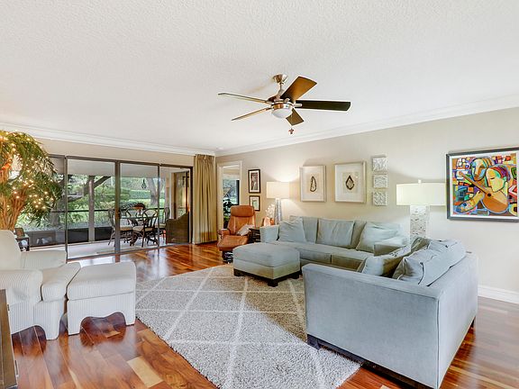 5th image of 25 SE Turtle Creek Drive #B
