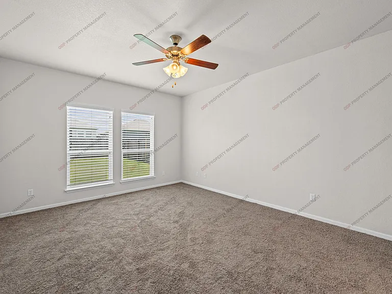 727 Cross Dr — Photo 19