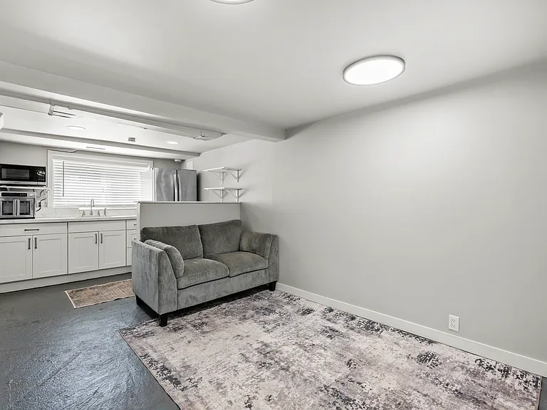 4525 5th Ave NE #L — Photo 3