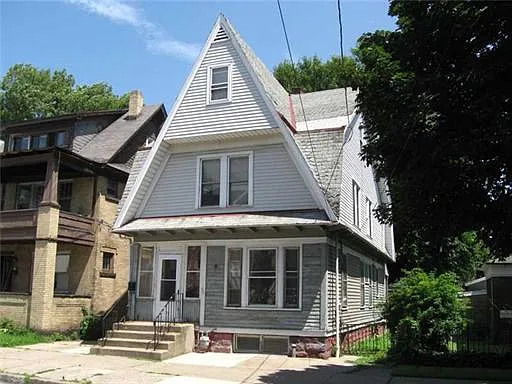 825 Walnut St photo 1