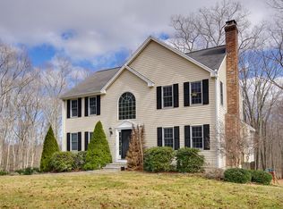 11 Centennial Dr, Blackstone, MA 01504