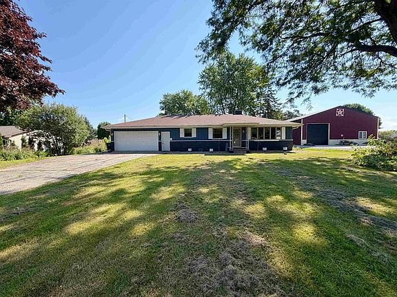 5th image of N1320 Ellen Ln