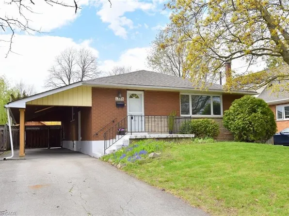 1338 De Quincy Cres, Burlington, ON L7P 1E4