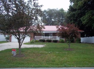 214 Riverside Dr, Tiffin, OH 44883