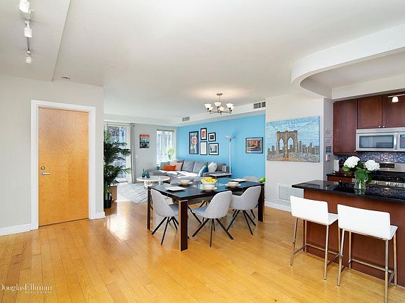 2nd image of 306 2nd St APT 2A