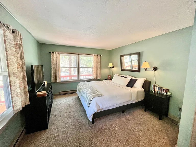 1745 Skyline Rd — Photo 7
