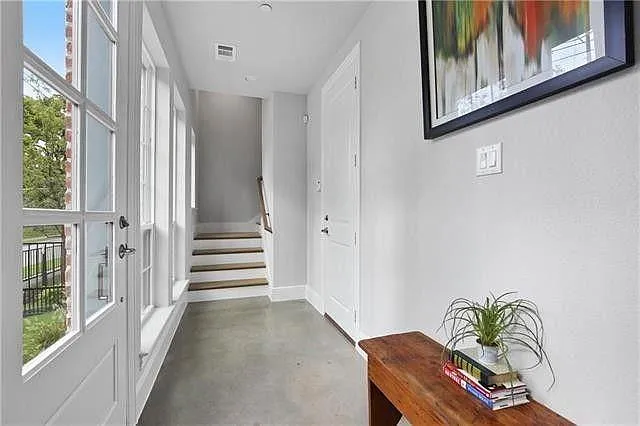 1900 Caddo St #4 — Photo 6