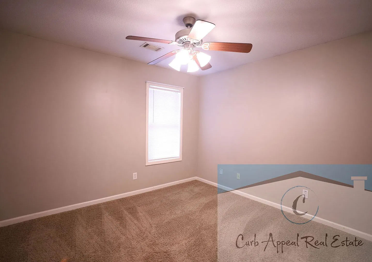 Beautiful 3-Bedroom Home Corner Lot, 2-Car Garage & Nettleton Schools! — Photo 2