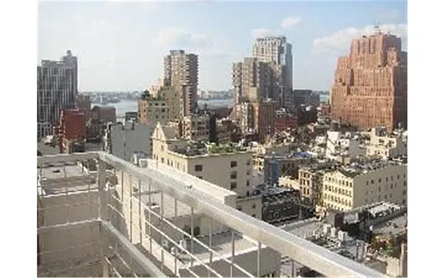 Sold by Douglas Elliman | media 20