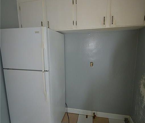 4th image of 8202 Newport Ave