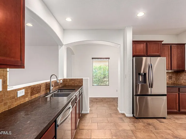 10847 W Avenida Del Rey — Photo 8