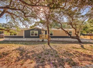 205 Encino Rio, Adkins, TX 78101