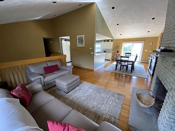4th image of 6 Abby Ellen Ln