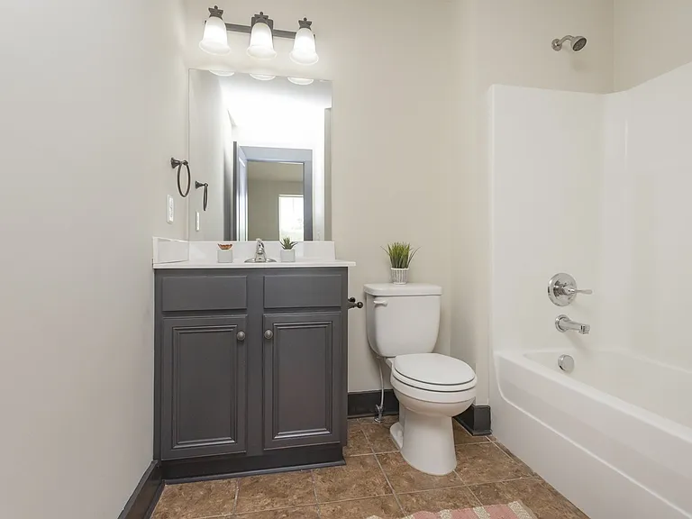 140 Shiaway Ct — Photo 3