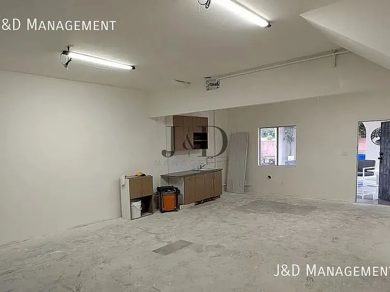 431 Sampson St #A — Photo 13