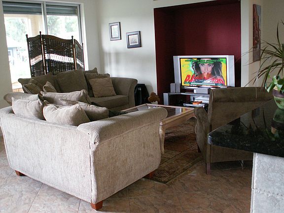2nd image of 2290 SW Picture Ter