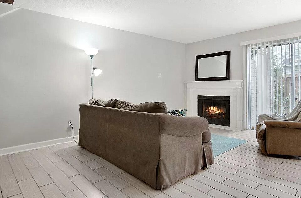 2nd image of 6701 Dickens Ferry Rd APT 106