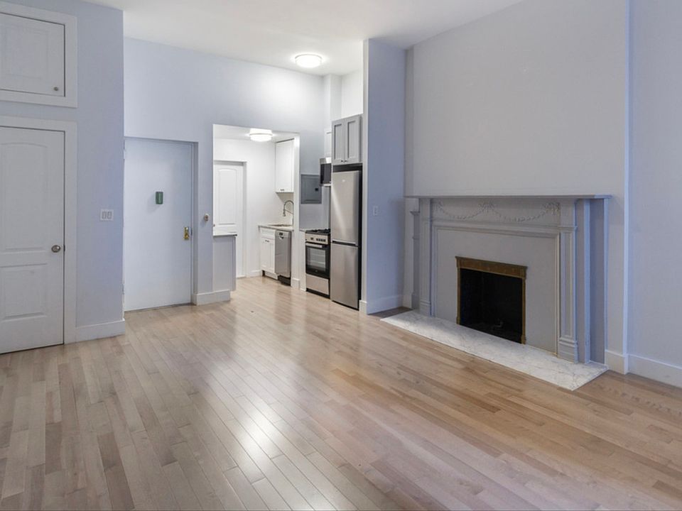 1st image of 310 W 82nd St #4B