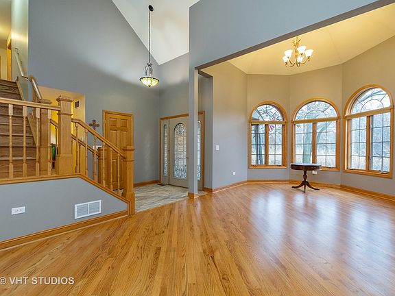 4th image of 17900 62nd Ave