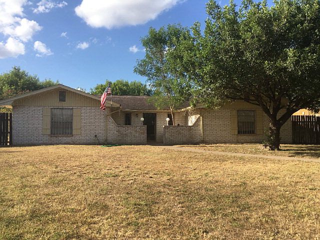 1st image of 801 Palmetto Dr