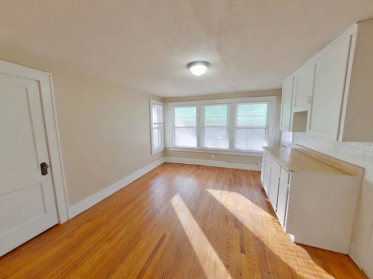 207 S Erie Ave — Photo 13