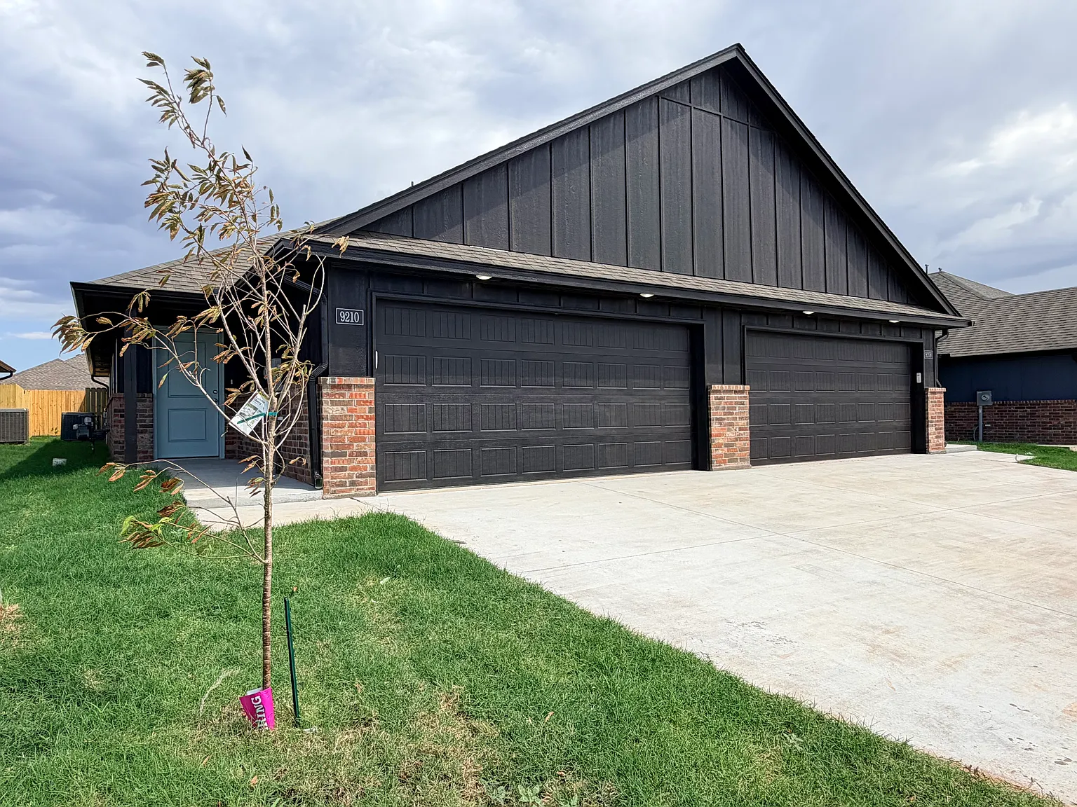 3 bed, 1250 sqft, $1,645 — Photo 1