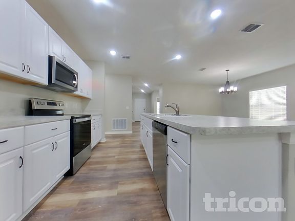 4th image of 95 Prairie Falcon Dr