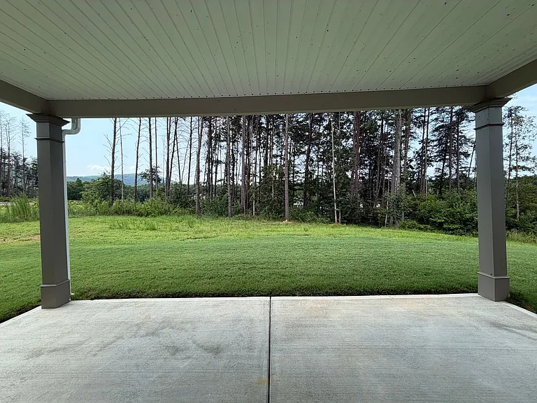61 N Village Cir — Photo 33