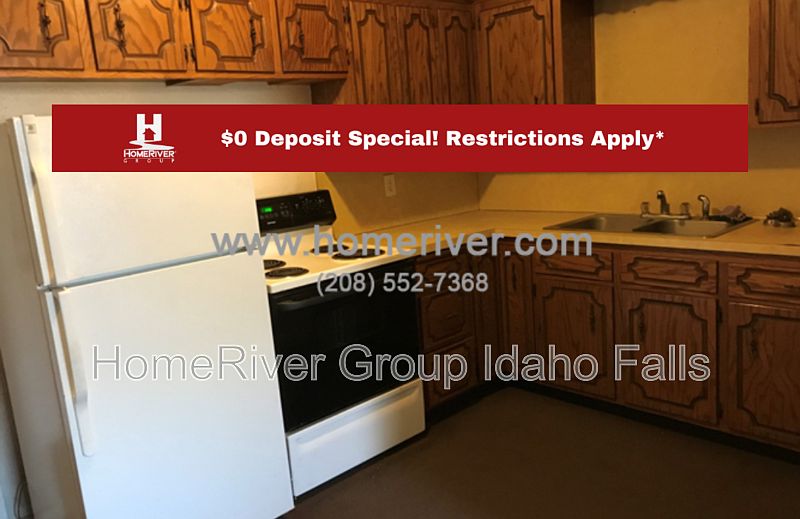 1st image of 140 7th St APT 2