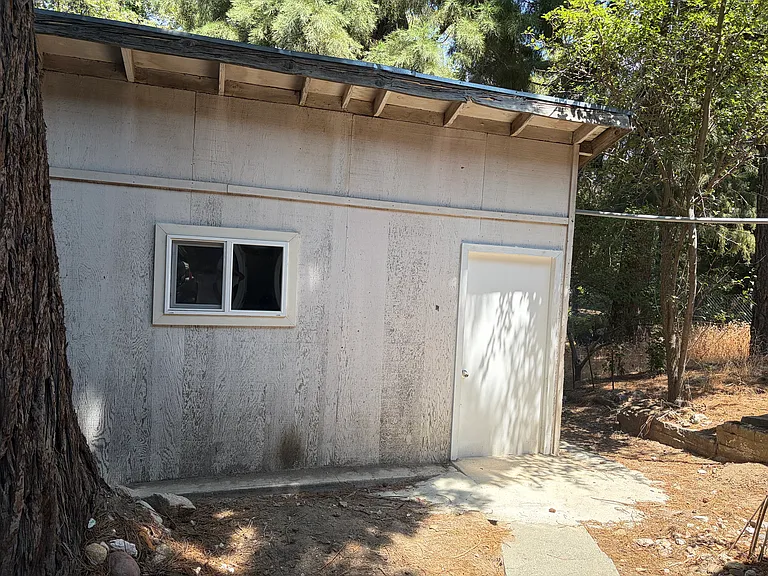 23110 Balsam Ln — Photo 32