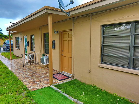 4th image of 1021 SW 24th Avenue
