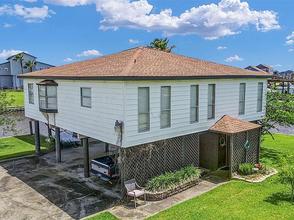 5th image of 1571 Blue Water Dr