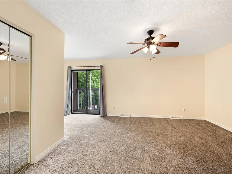 562 Vance St #D-9 — Photo 12
