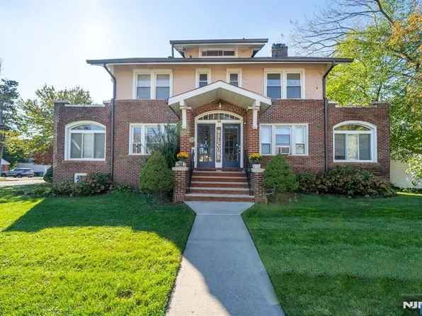 168 W Passaic St, Maywood, NJ 07607